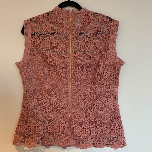 Beautiful blush pink lace top - Picture 4 of 6